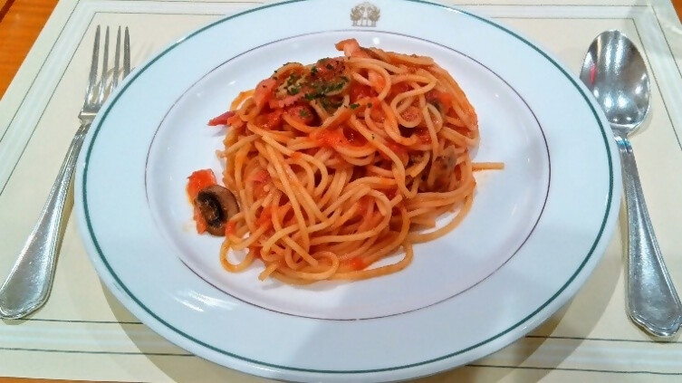 横浜発祥グルメ（横浜でアレンジされた洋食）～「ナポリタン」と「牛鍋」【食のコラム】